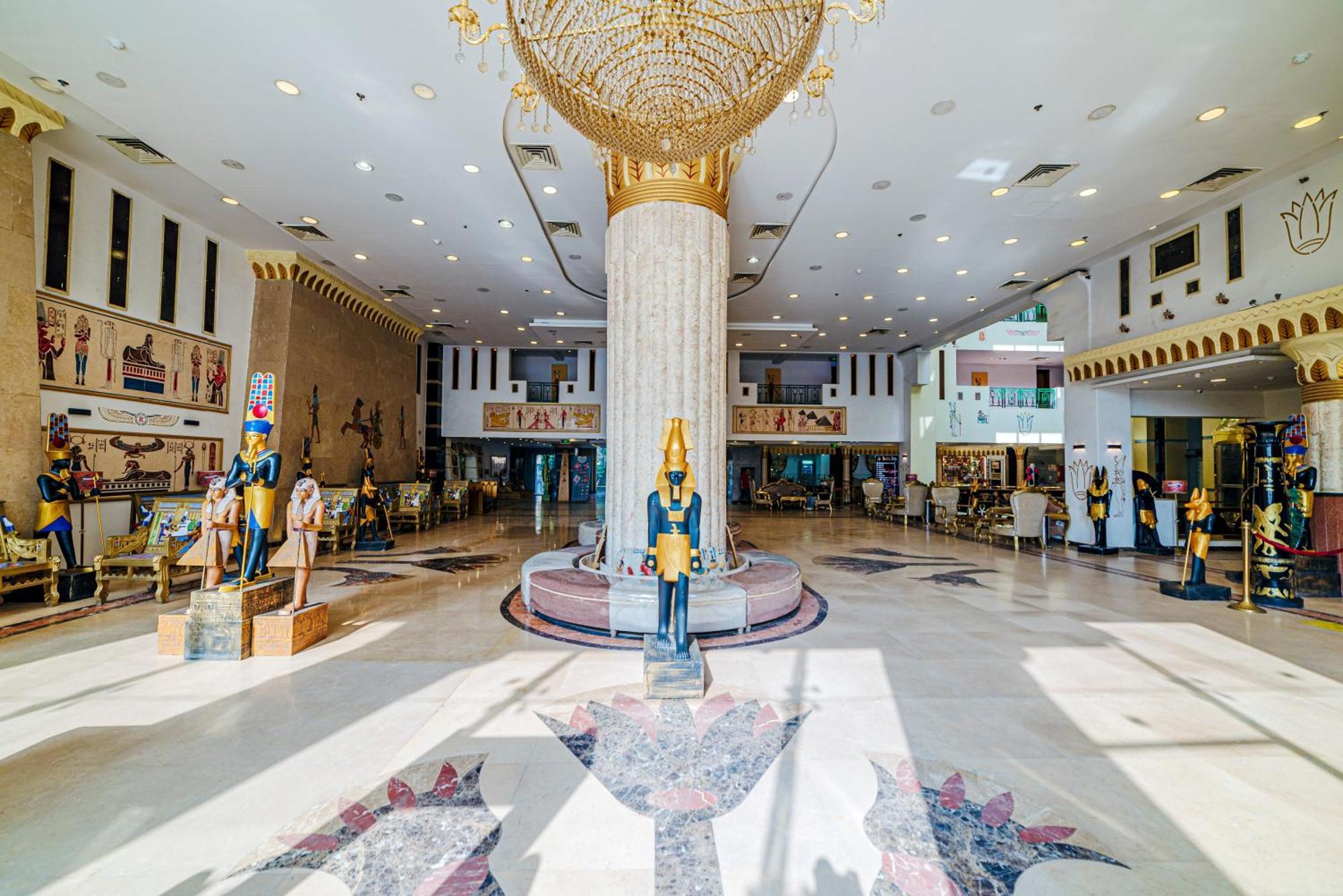 نيو ريجينسي الأهرامات فندق Kafret el-Gabal